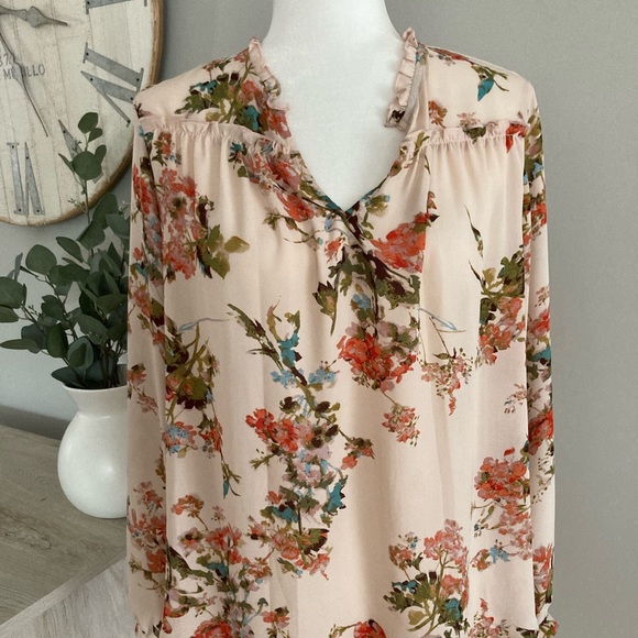 Violet & Claire Tops - Violet & Claire Blush Pink Floral Blouse